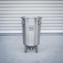 Load image into Gallery viewer, 7 gal | The Brew Bucket ™ Fermenter Fermenter Brewmaster 